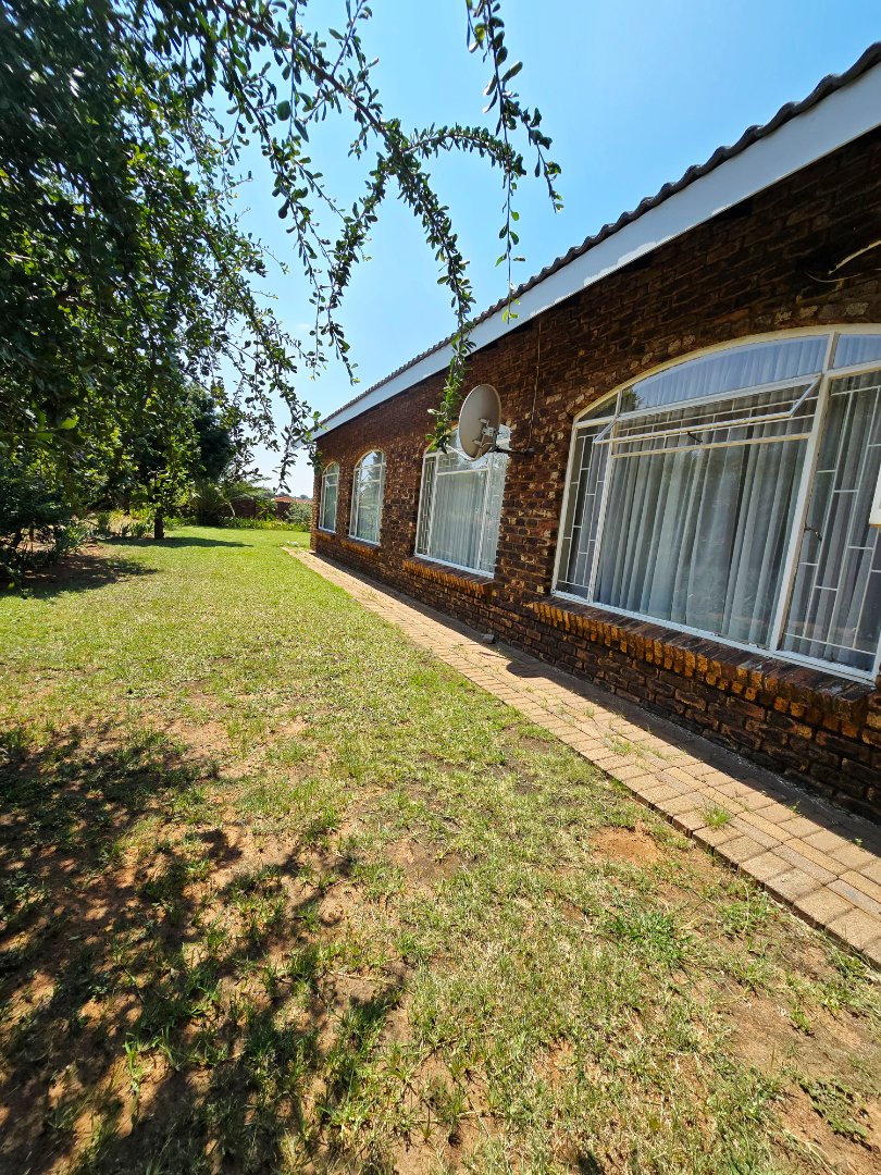 3 Bedroom Property for Sale in La Hoff North West